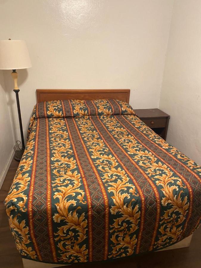 Johnston'S Motel Гарбервилл Экстерьер фото