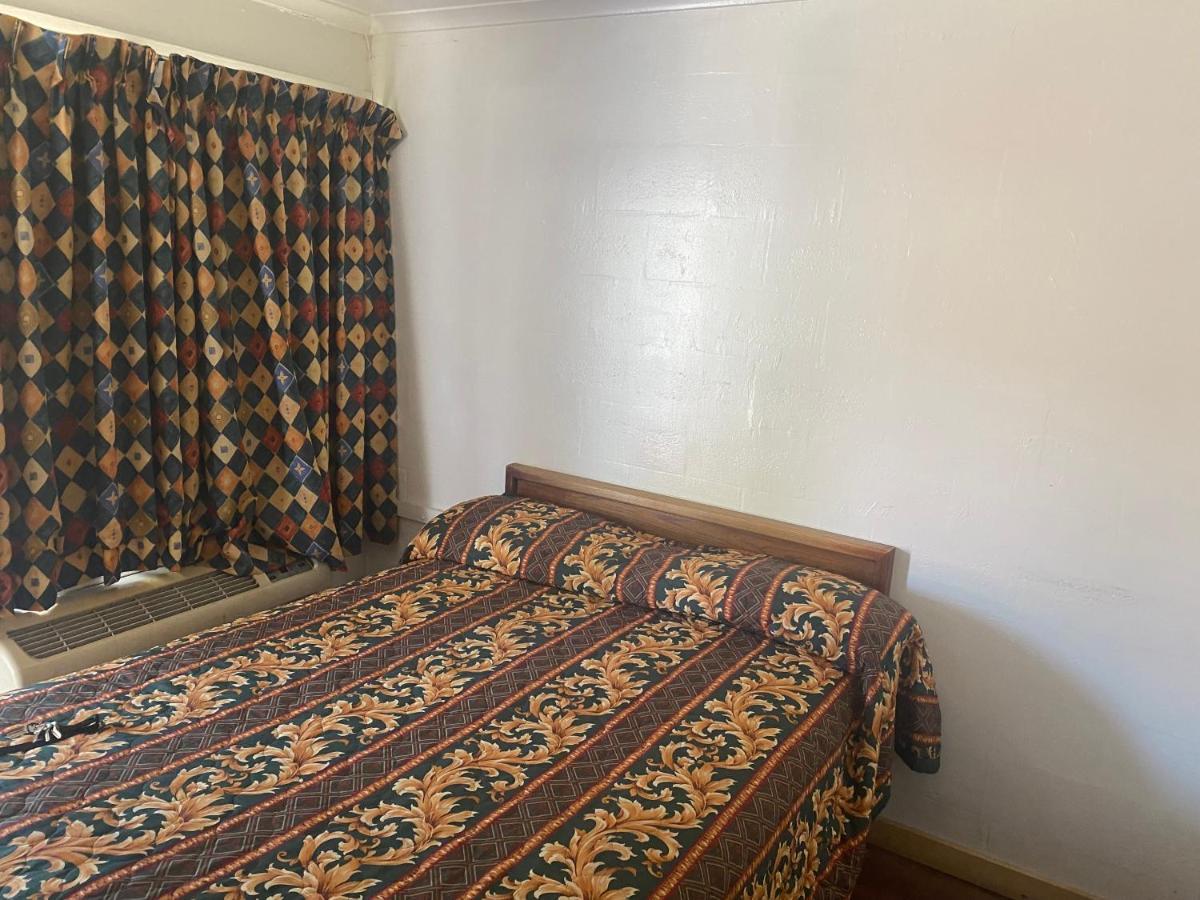 Johnston'S Motel Гарбервилл Экстерьер фото